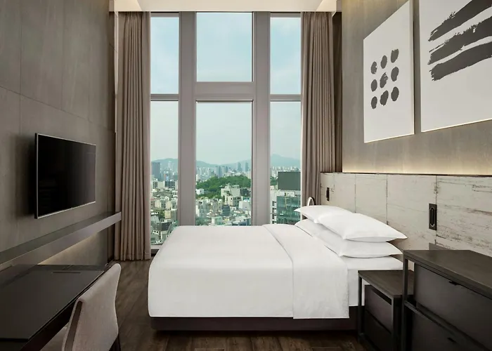 Hotel Four Points By Sheraton Gangnam 4*